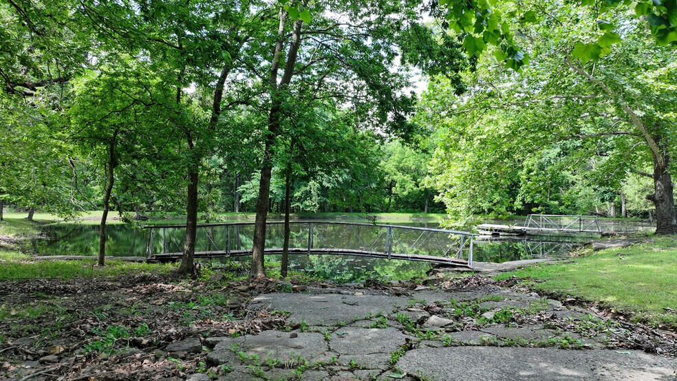 More Photos Of 33700 S 51 Hwy, Wagoner Hotel For Sale