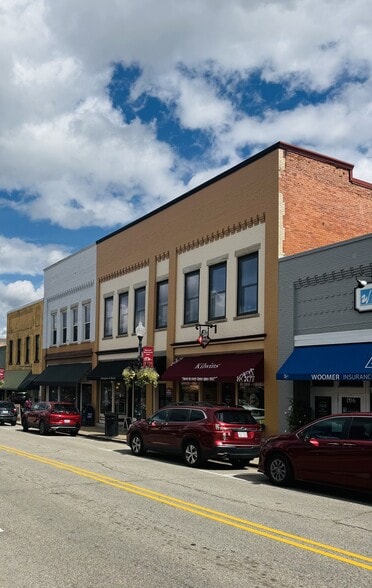 More Photos Of 202 W Chatham St, Apex Office For Sale