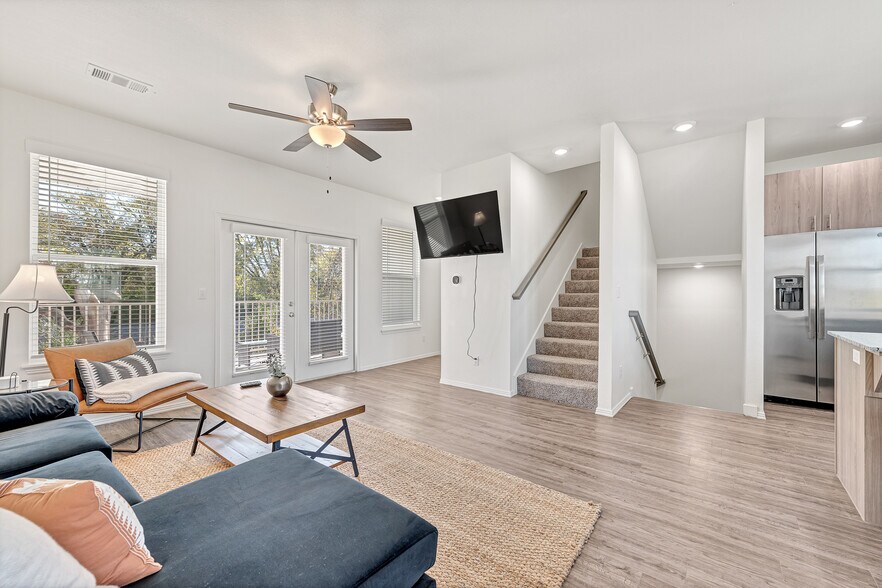 More Photos Of 1512 S Razorback Rd, Fayetteville Apartments For Sale