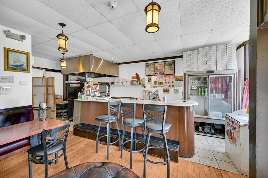 More Photos Of , Mamaroneck Unknown For Sale