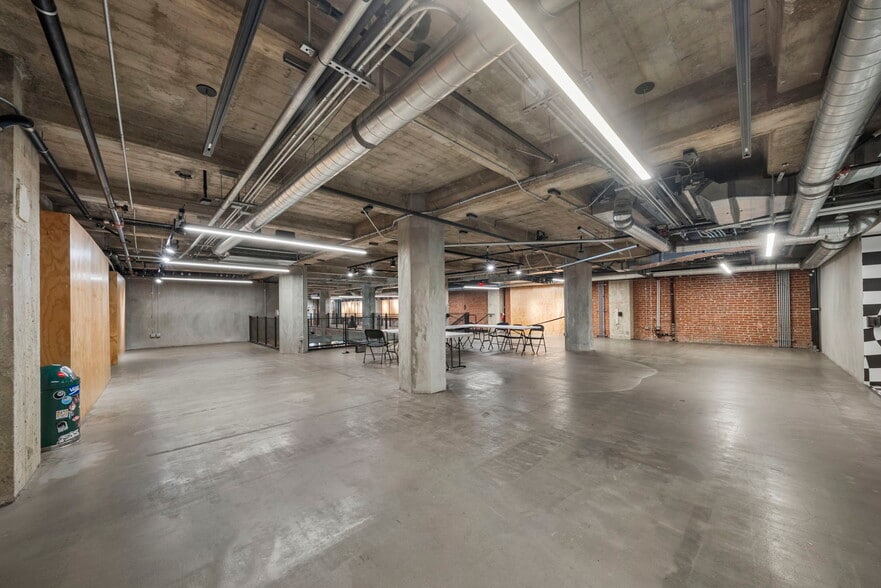 More Photos Of 808 S Broadway, Los Angeles Office For Lease