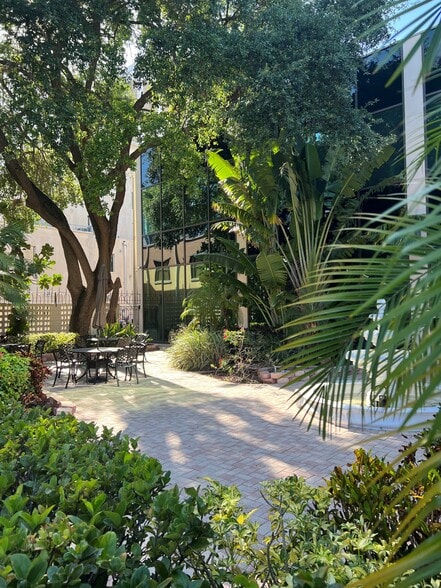 More Photos Of 625 E Twiggs St, Tampa Office For Lease