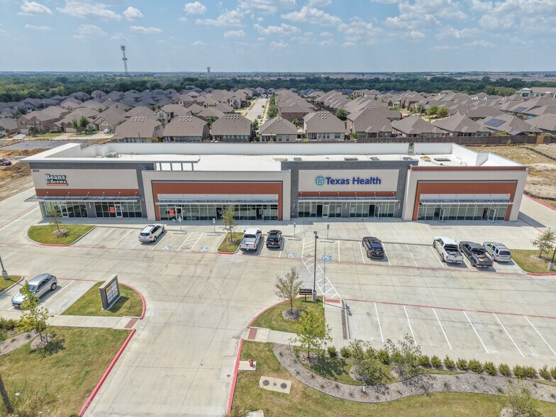 More Photos Of 2211 Central Expressway, Melissa General Retail For Sale