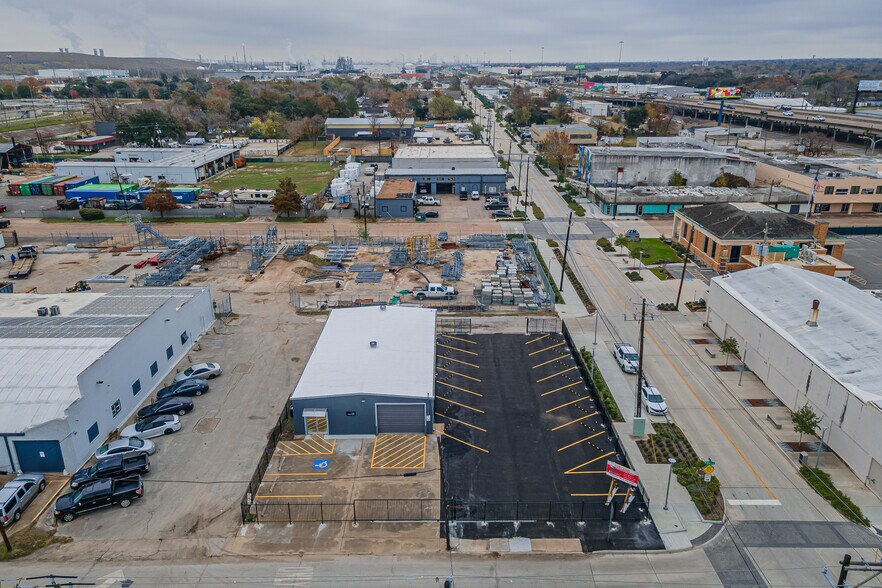 More Photos Of 104 N Shaver St, Pasadena Industrial For Lease