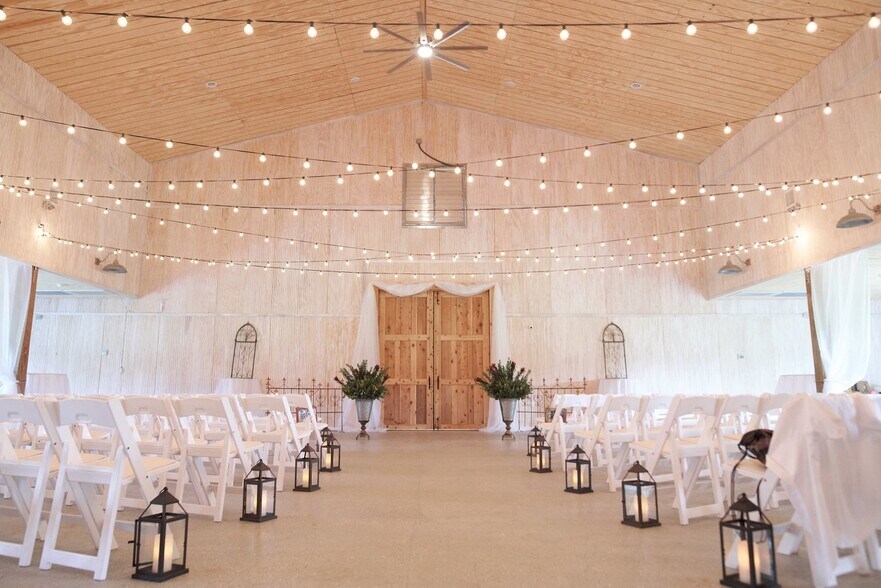 More Photos Of 95 Dot Ln, Tabor City Winery Vineyard For Lease