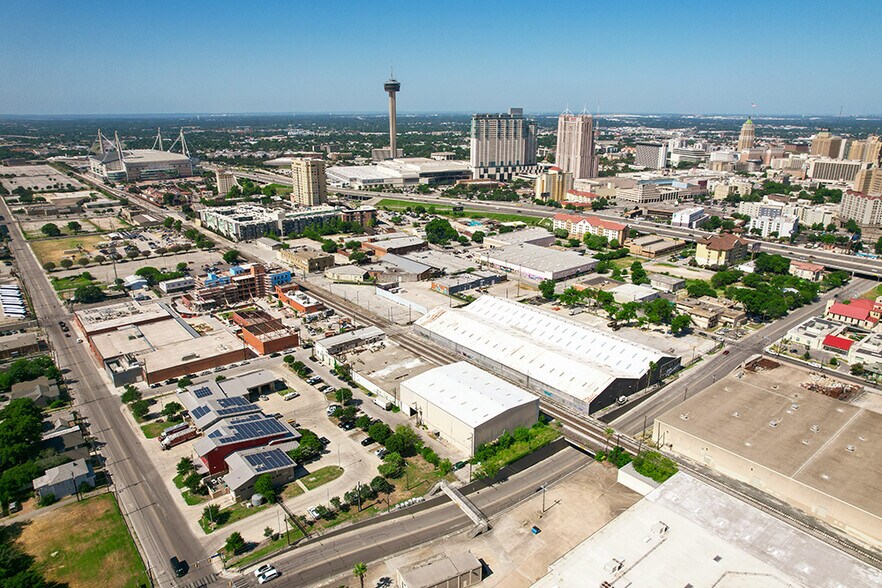More Photos Of 120 Eda, San Antonio Warehouse For Sale