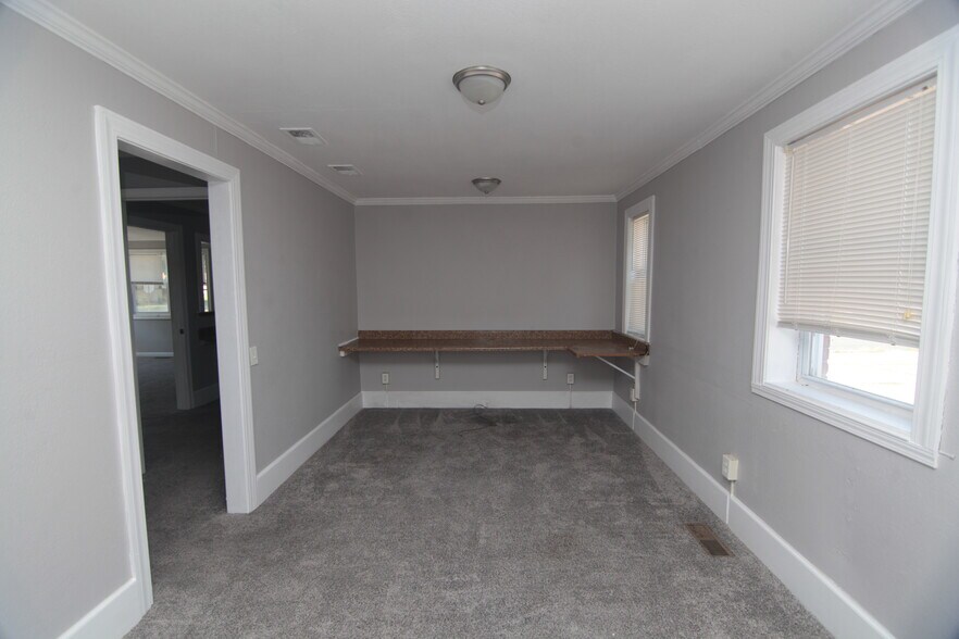More Photos Of 124 3rd Ave W, Milan Office For Lease