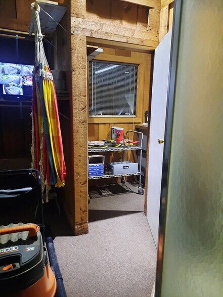 More Photos Of 1124 E Houston Ave, Crockett Freestanding For Sale