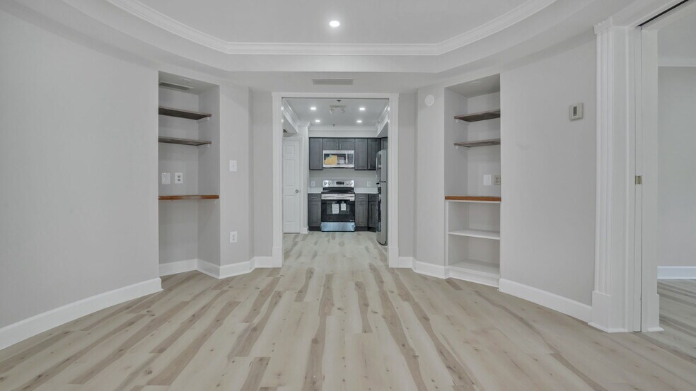 More Photos Of 323 8th St NE, Washington Apartments For Sale