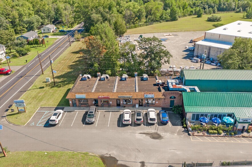 More Photos Of 1302 Monmouth Rd, Mount Holly Storefront Retail Office For Lease