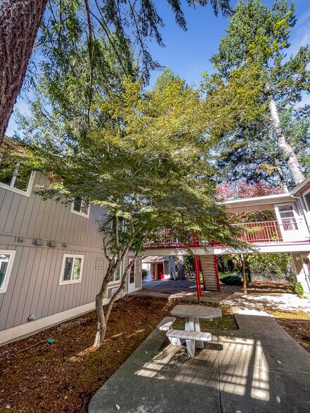 More Photos Of 510 Schumacher, Cave Junction Apartments For Sale