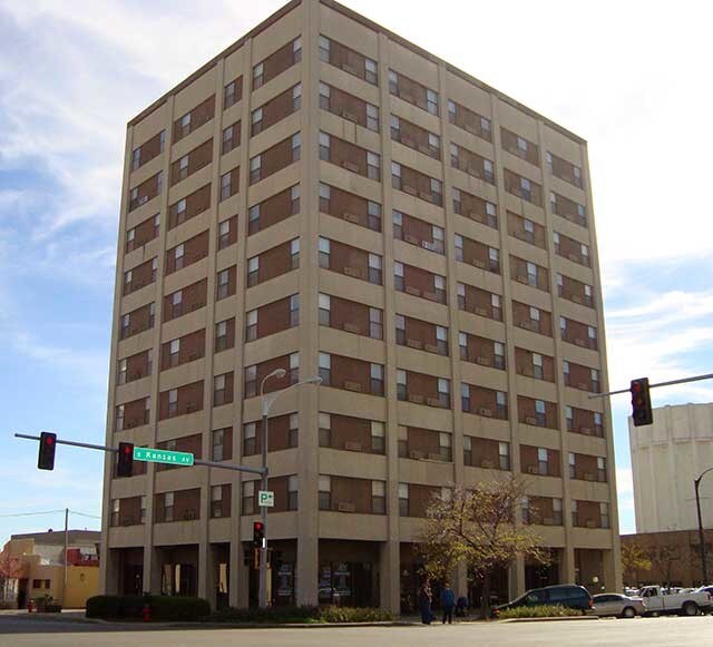 More Photos Of 1000 S Kansas Ave, Topeka Apartments For Lease