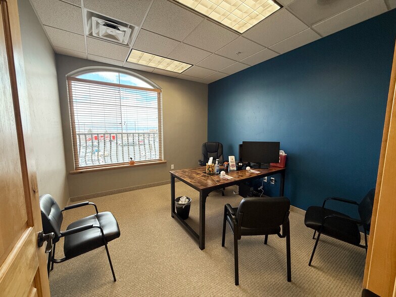 More Photos Of 833 N 900 W, Orem Office For Lease