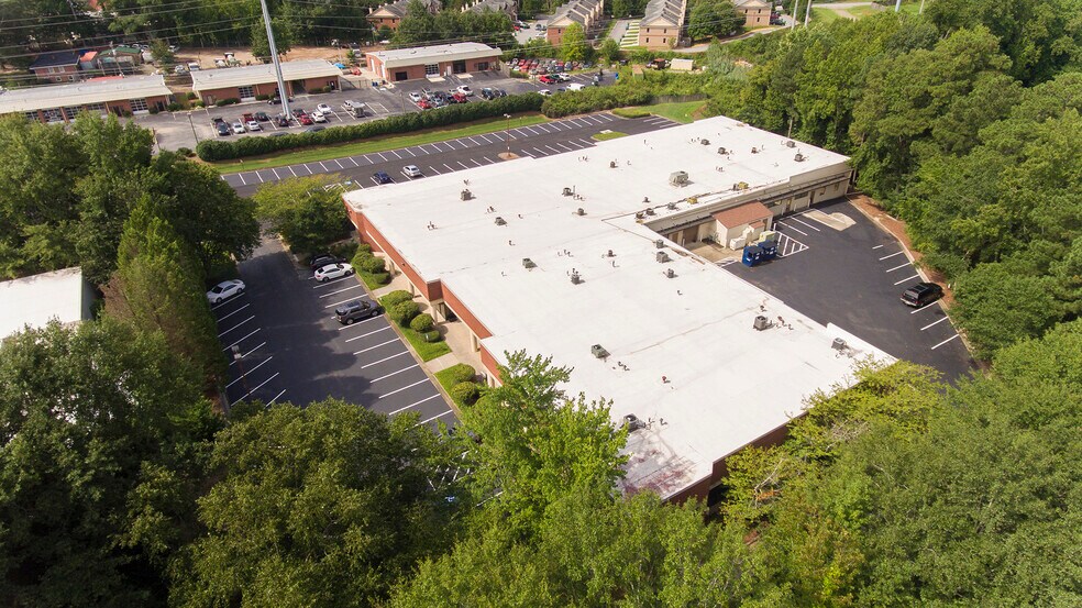 More Photos Of 5076 Winters Chapel Rd, Atlanta Office For Lease