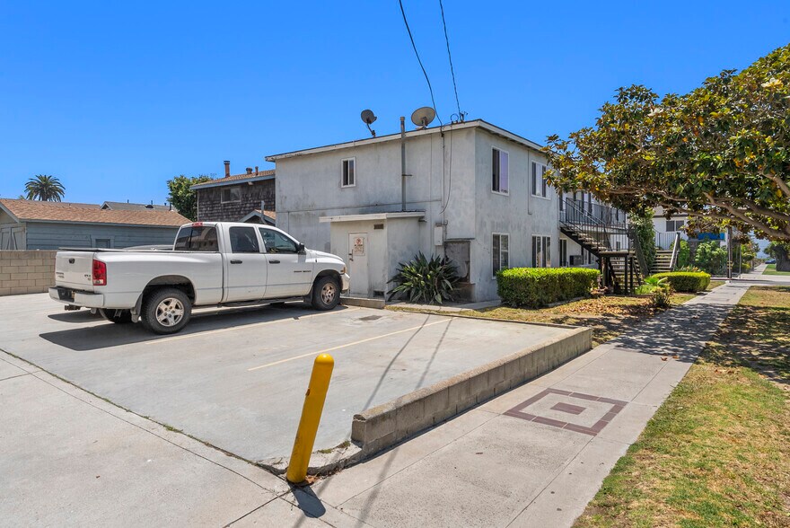 More Photos Of 3922 S Pacific Ave, San Pedro Apartments For Sale