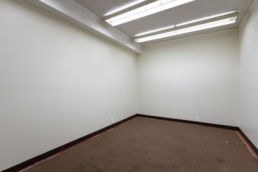 More Photos Of 234-238 6th St NE, Canton General Retail For Sale