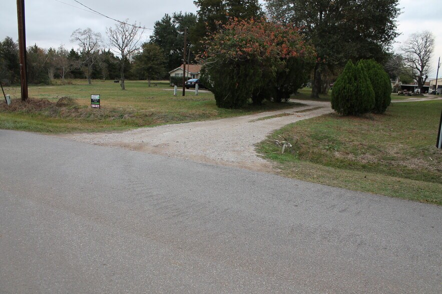 More Photos Of 0000 Fulshear Katy Road, Fulshear Land For Sale