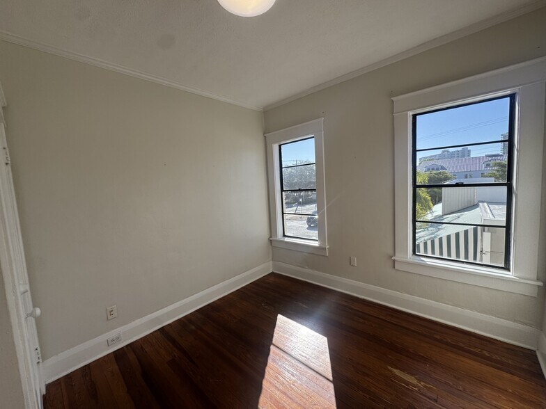 More Photos Of 1315 S Howard Ave, Tampa Office For Lease