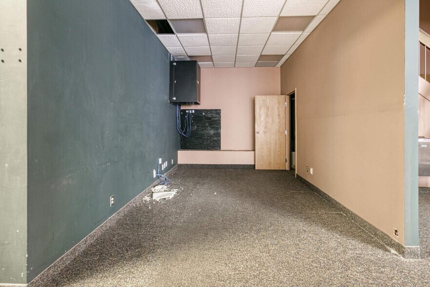 More Photos Of 2 Lisgar St, Sudbury Office For Sale