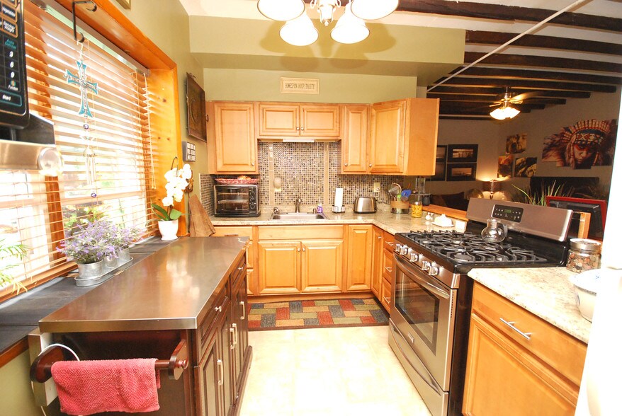 More Photos Of 158 6th St, Verplanck Apartments For Sale