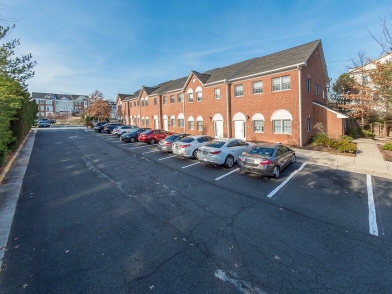 More Photos Of 722 Grant St, Herndon Medical For Lease