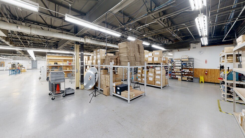 More Photos Of 185 Ainsley Dr, Syracuse Manufacturing For Lease