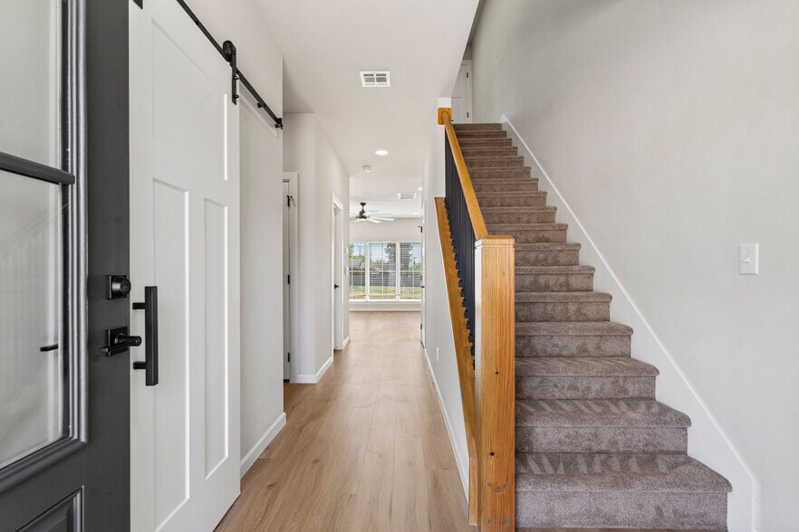 More Photos Of 28801 141st S st, Coweta Apartments For Sale