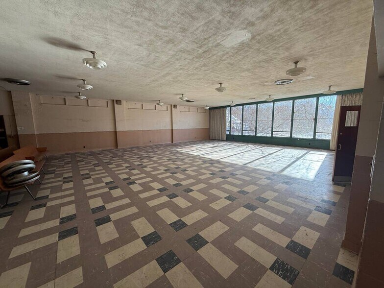 More Photos Of 17 Fremont St, Gloversville Religious Facility For Sale