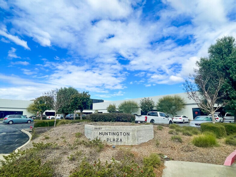Primary Photo Of 26007 Huntington Ln, Valencia Warehouse For Lease