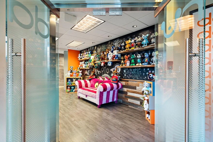 More Photos Of 27432 Aliso Creek Rd, Aliso Viejo Medical For Sale