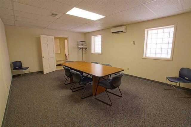 More Photos Of 719 S Buffalo St, Warsaw Office For Lease