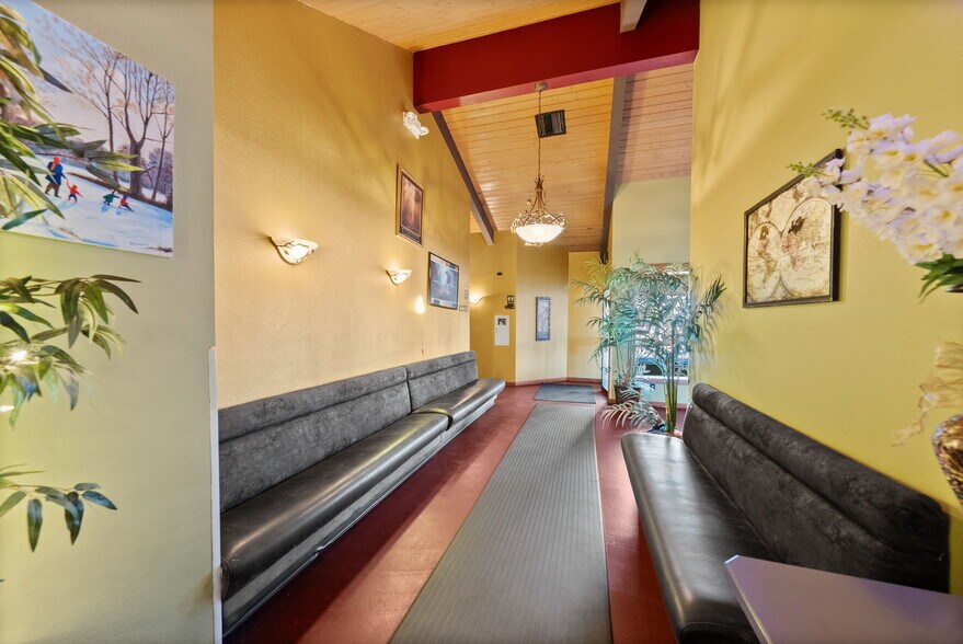 More Photos Of 3105 NW O. B. Riley Rd, Bend Hotel For Sale