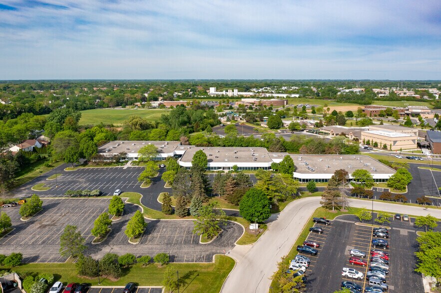 More Photos Of 536-616 Atrium Dr, Vernon Hills Office For Lease