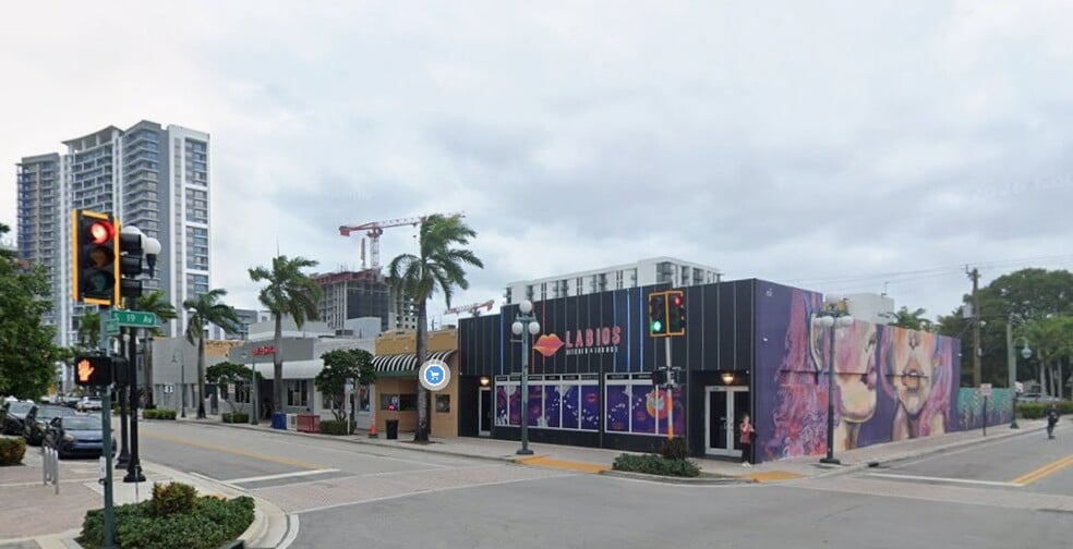 More Photos Of , Hollywood General Retail For Sale