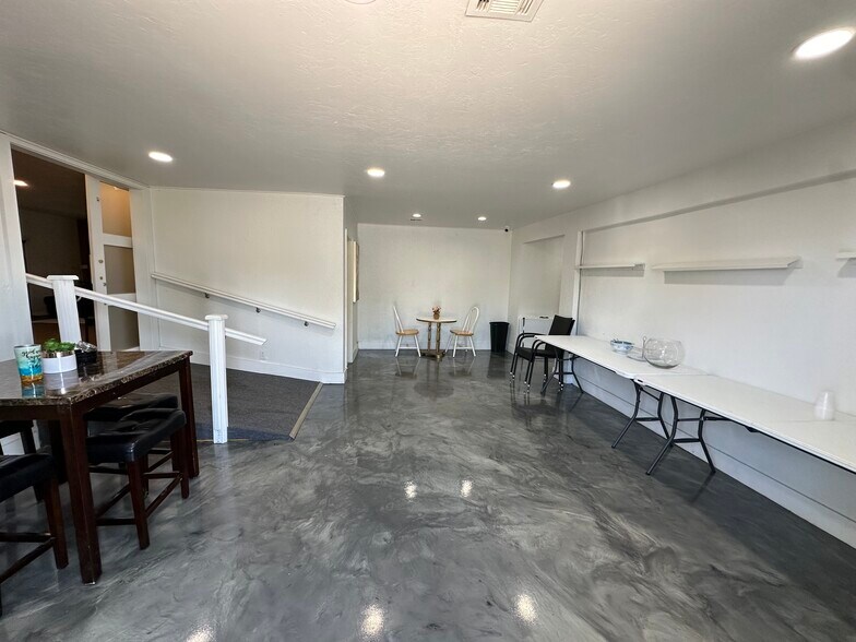 More Photos Of 1324 SW 89th St, Oklahoma City Freestanding For Sale