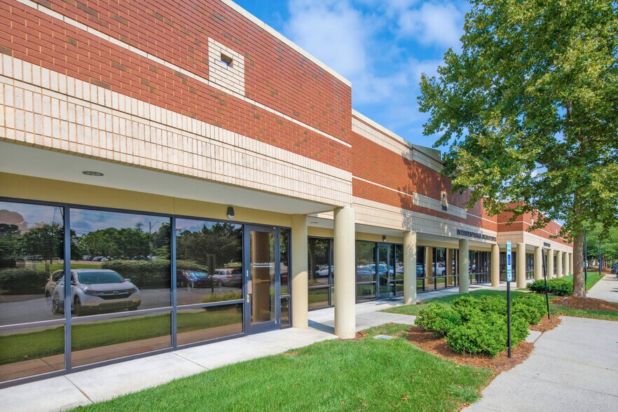 More Photos Of 7101 Creedmoor Rd, Raleigh Unknown For Lease