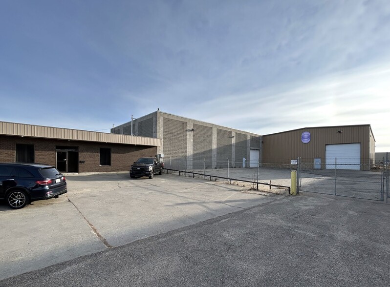 More Photos Of 9759 51st Ave NW, Edmonton Manufacturing For Lease