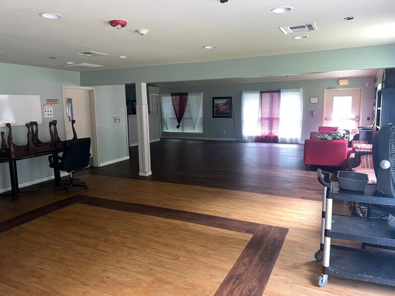 More Photos Of 1810 N Washington Ave, Livingston Continuing Care Retirement Community For Sale
