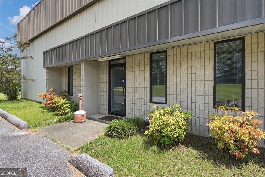 More Photos Of 524 Golf Course Rd, Tallapoosa Warehouse For Lease