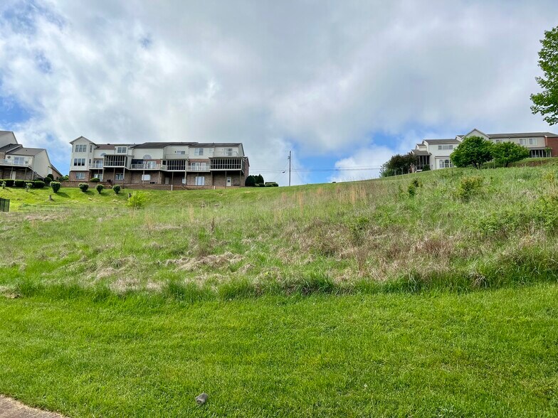 More Photos Of 1 Pointe West Byway, Parkersburg Land For Sale