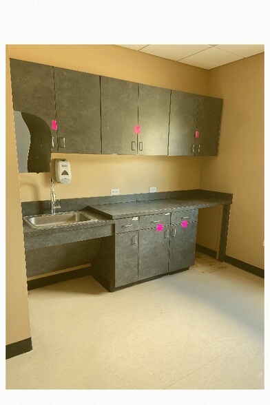 More Photos Of 1477 E Osceola Pky, Kissimmee Bank For Lease