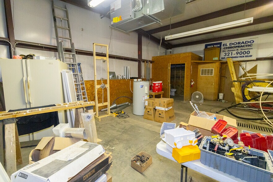 More Photos Of 1919 W Central Ave, El Dorado Warehouse For Lease