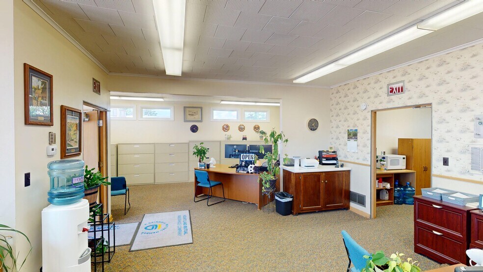More Photos Of 22766 S Main St, Ettrick Office For Sale
