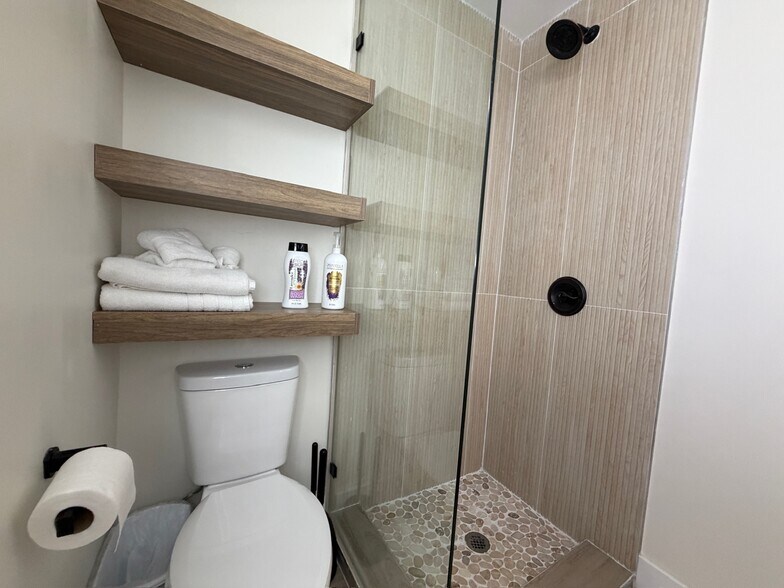 More Photos Of 2502 Tamarind Dr, Hutchinson Island Hotel For Sale