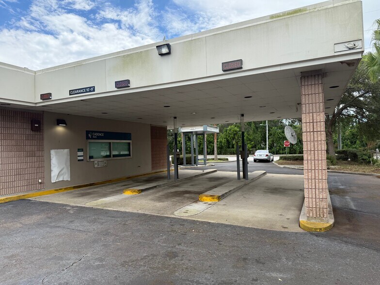 More Photos Of 2440 Sunset Point Rd, Clearwater Medical For Lease
