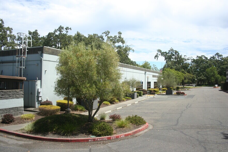 More Photos Of 5355 Skylane Blvd, Santa Rosa Light Manufacturing For Sale