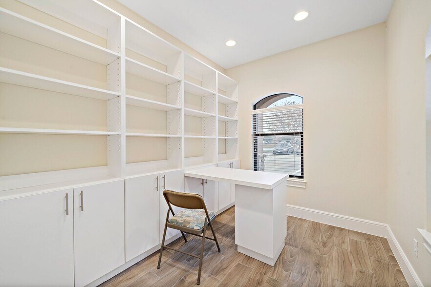 More Photos Of 21386 Provincial Blvd, Katy Medical For Sale