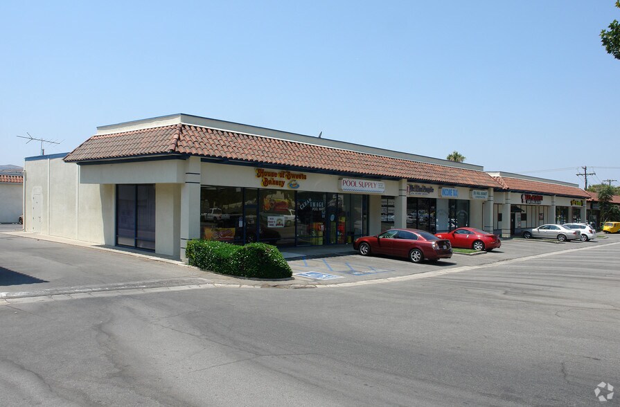 More Photos Of 4304-4392 Cochran St, Simi Valley Unknown For Lease