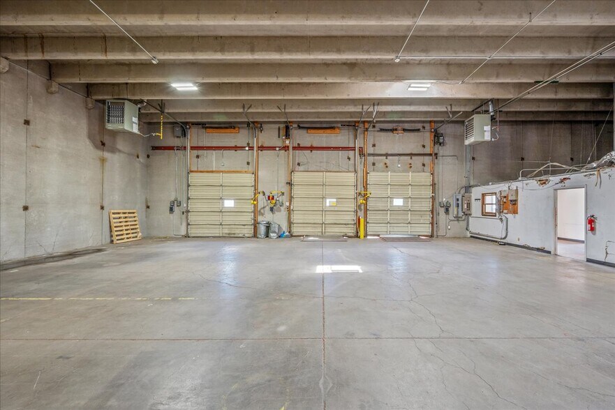 More Photos Of 265 Northamerican Rd, Cheyenne Warehouse For Sale