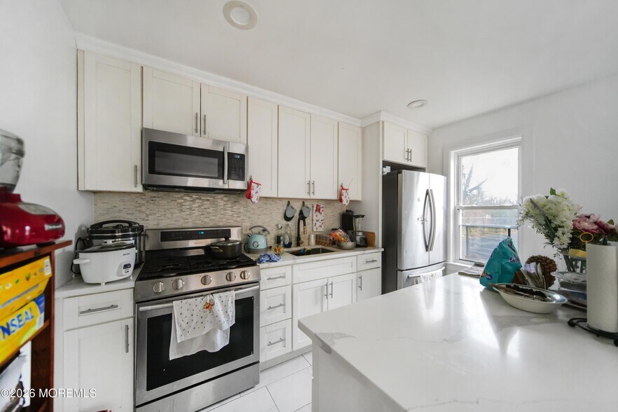 More Photos Of 79 Throckmorton St, Freehold Apartments For Sale